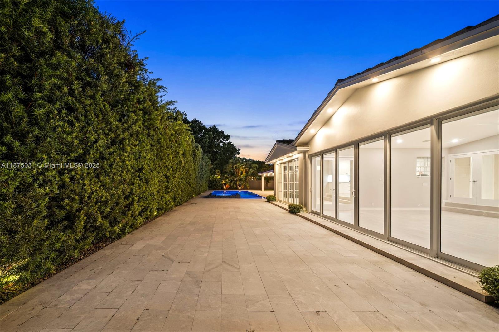 BAY POINT - Residential Lease