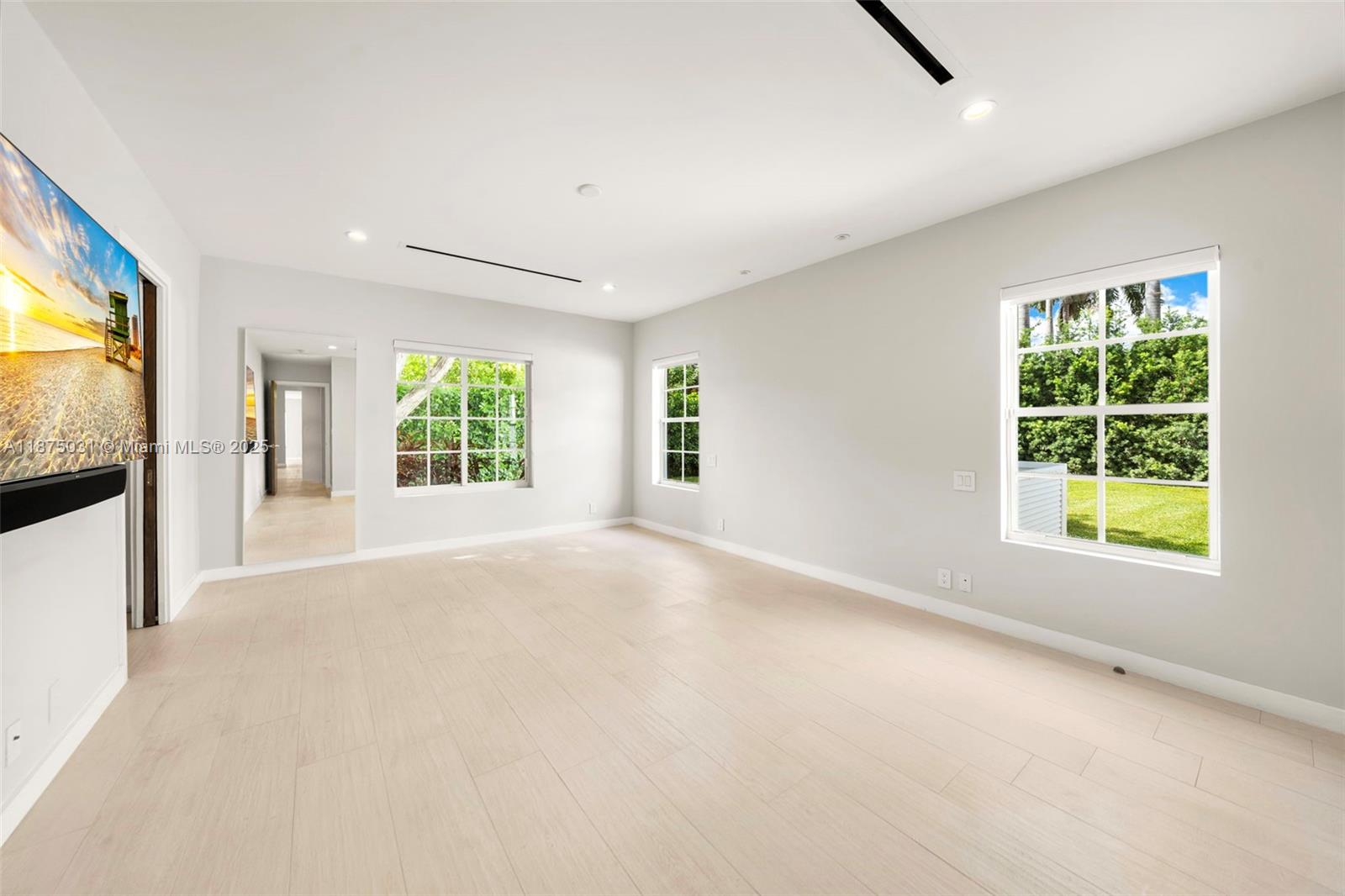 BAY POINT - Residential Lease