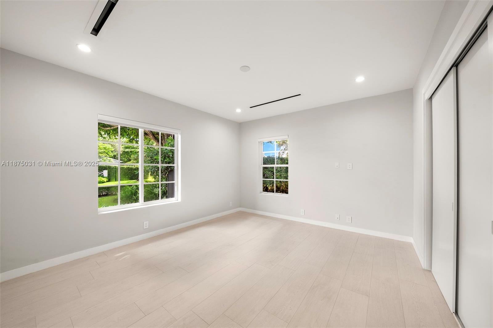 BAY POINT - Residential Lease