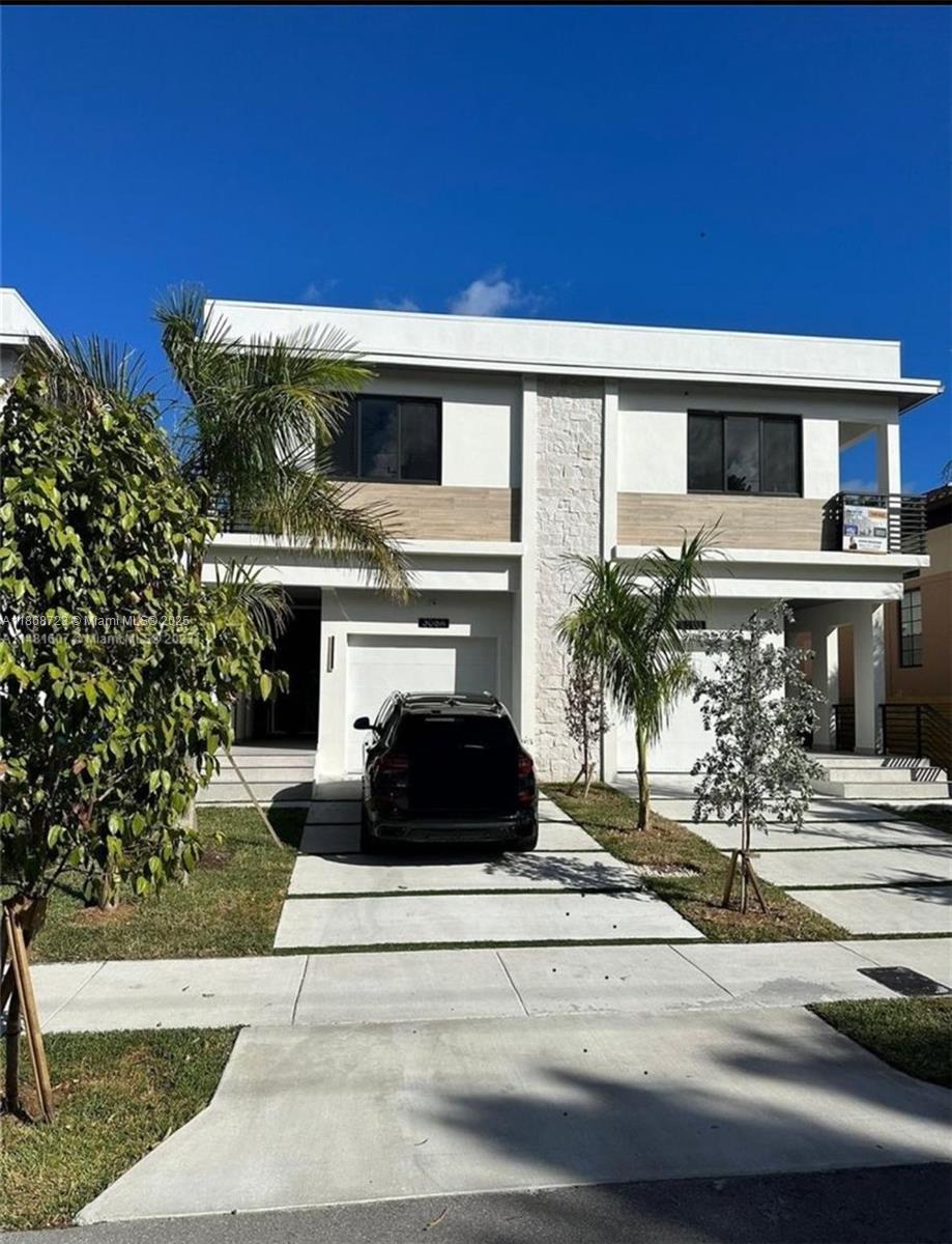 Modern Beauty located in the heart of Victoria Park! Top-notch finished. Walking distance from Las Olas BLVD, Restaurants and Fort Lauderdale beaches. No rental limitations, No HOA or governing bodies. A must see!