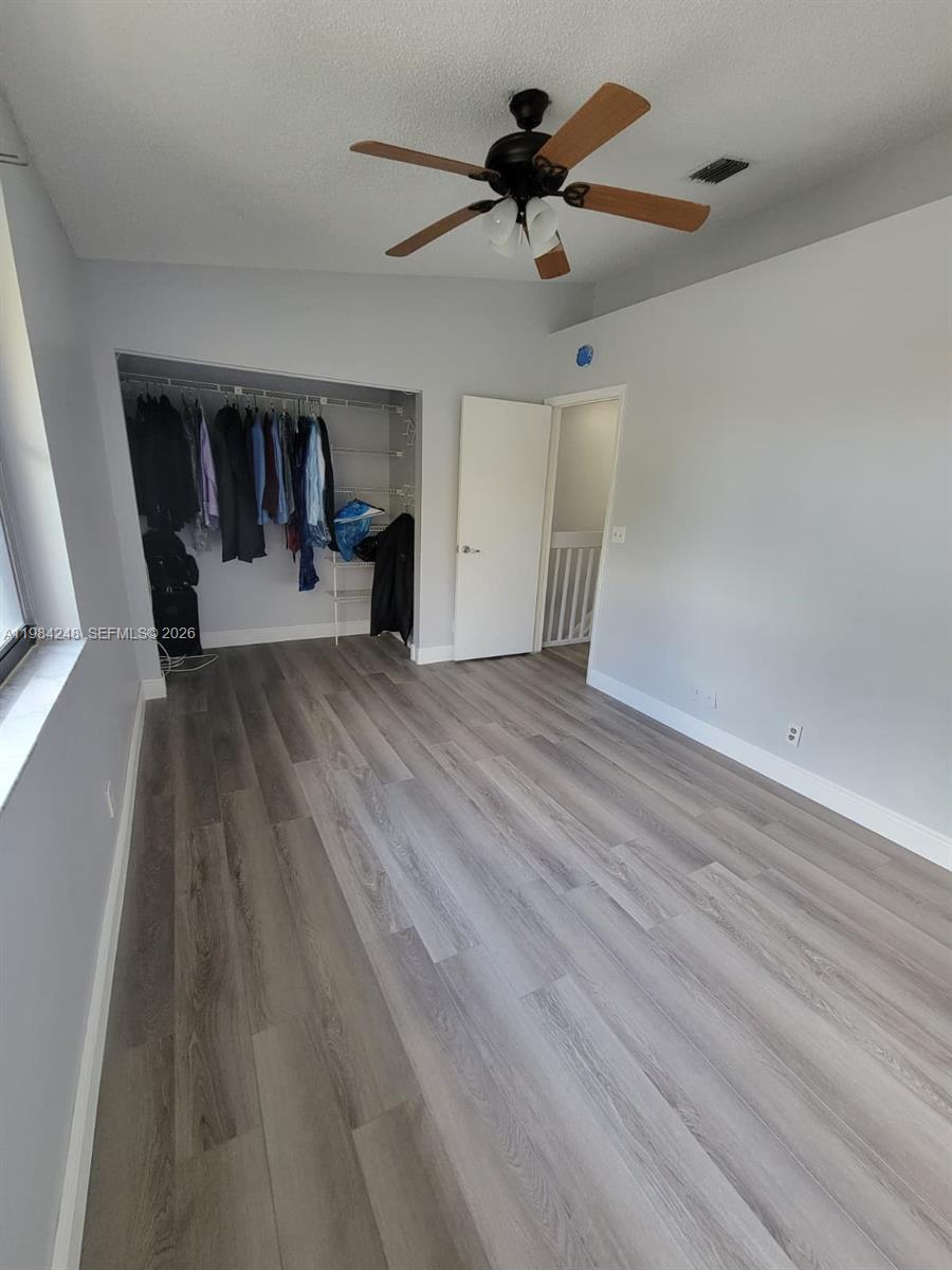 OAKWOOD ON THE GREEN COND - Residential Lease