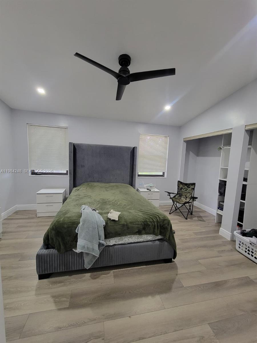 OAKWOOD ON THE GREEN COND - Residential Lease