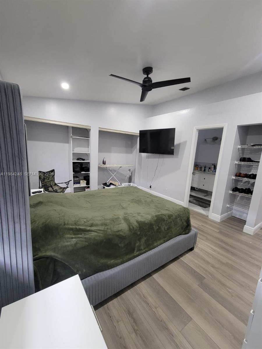 OAKWOOD ON THE GREEN COND - Residential Lease