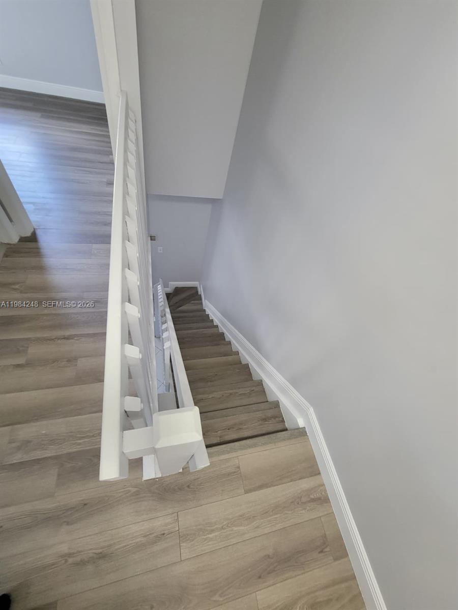 OAKWOOD ON THE GREEN COND - Residential Lease