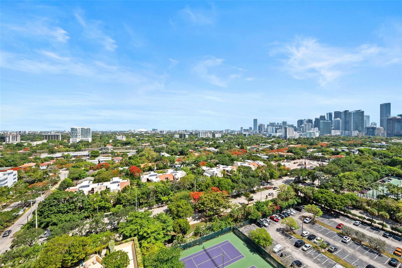 THE METROPOLITAN CONDO - Residential