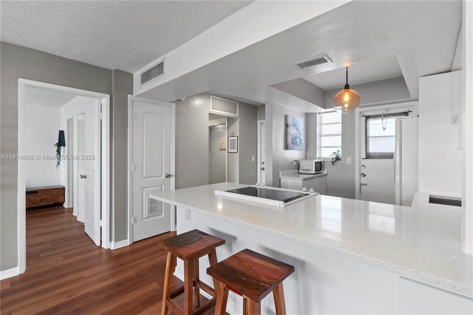 APRIL SONG CONDO - Residential
