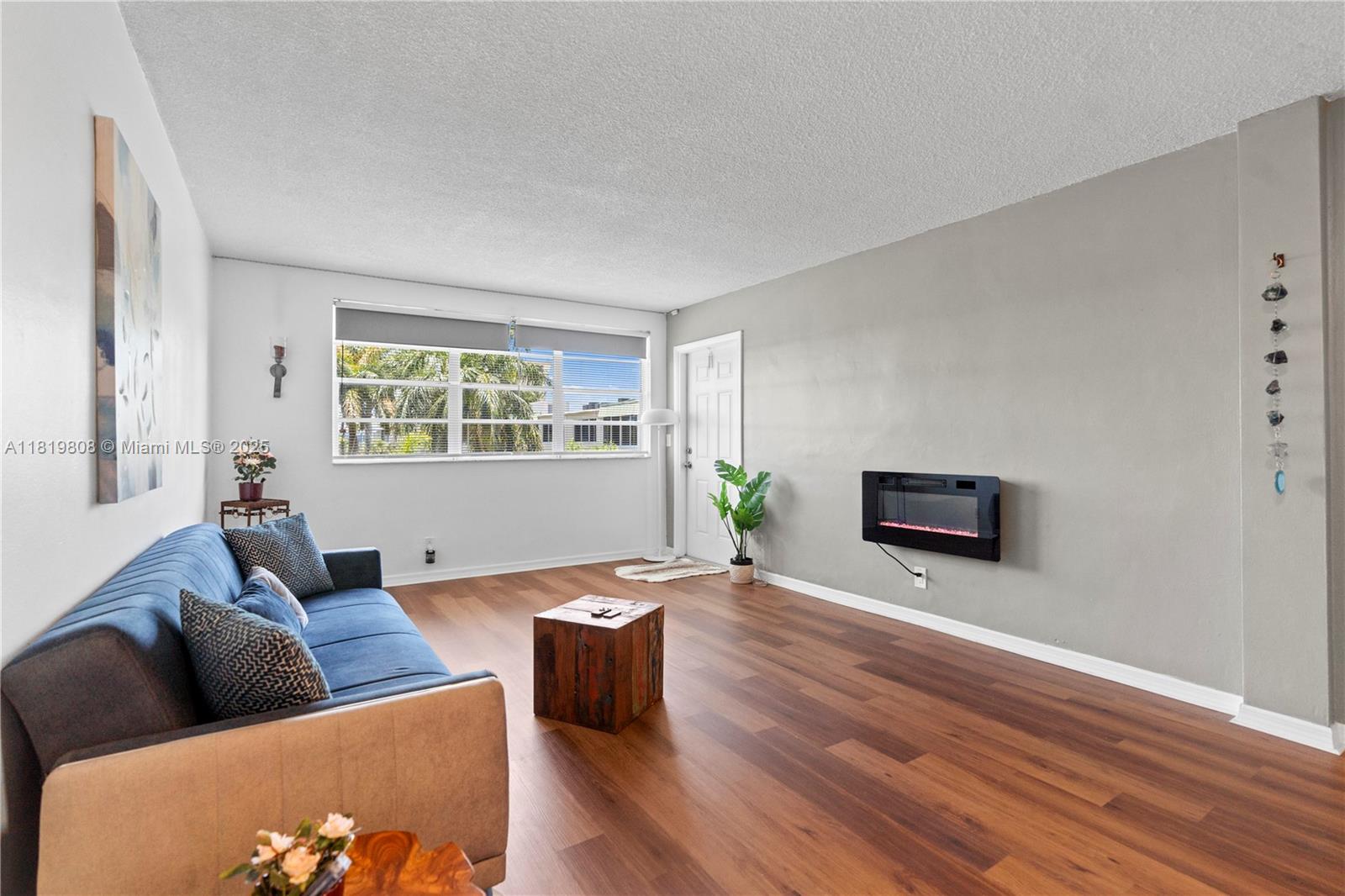 APRIL SONG CONDO - Residential