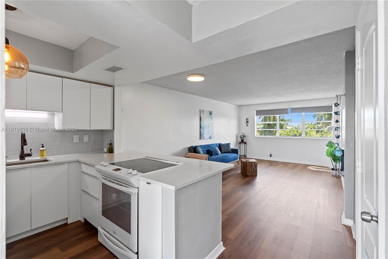 APRIL SONG CONDO - Residential
