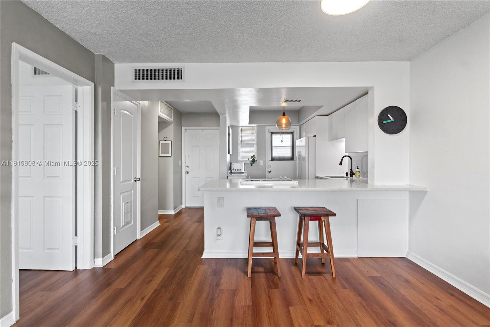 APRIL SONG CONDO - Residential