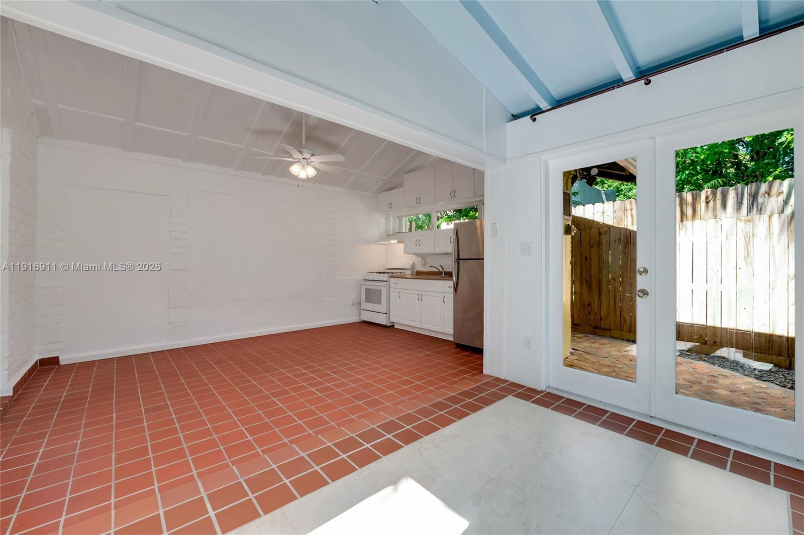 EAST UTOPIA - Residential Lease