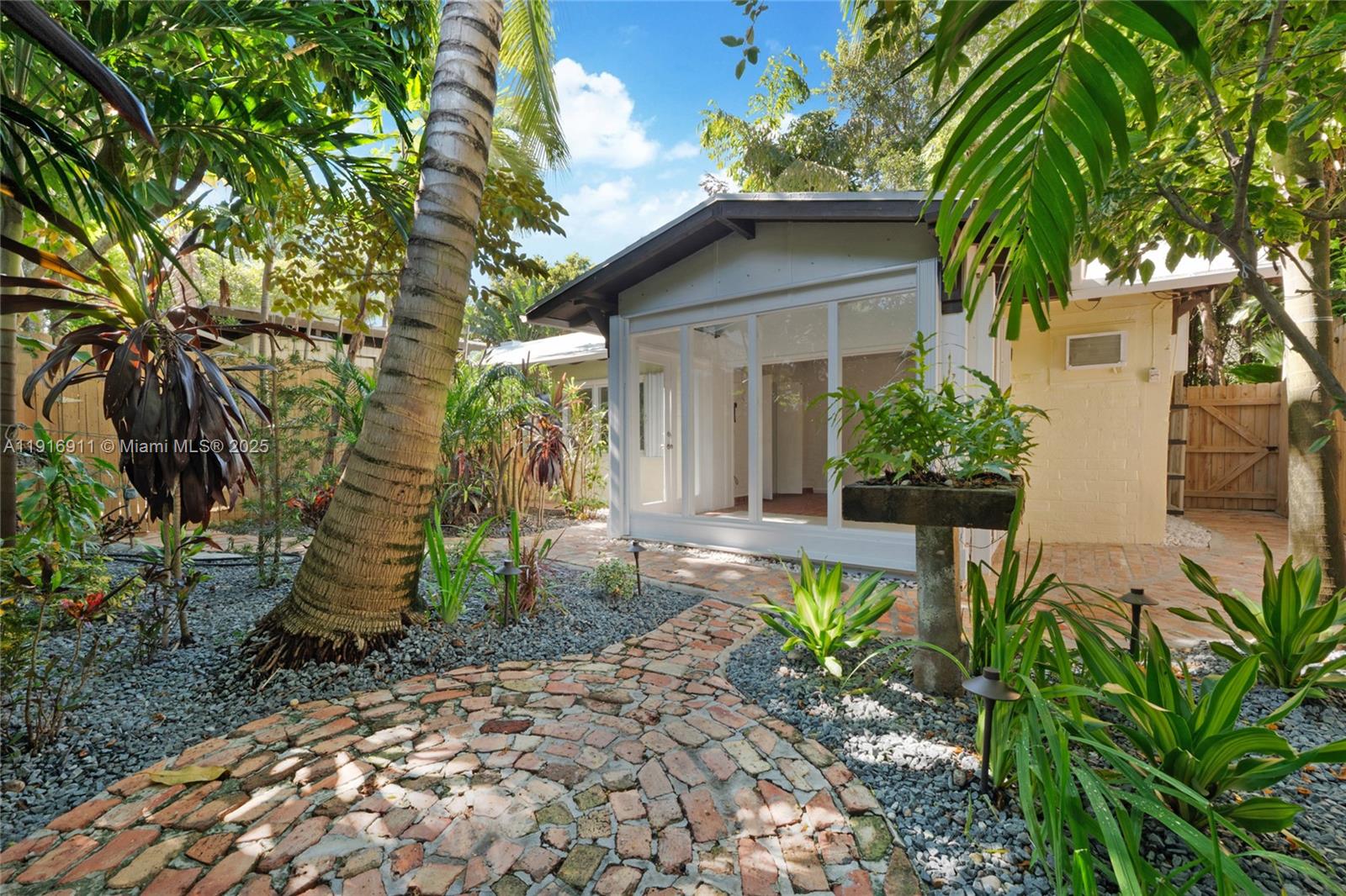 EAST UTOPIA - Residential Lease