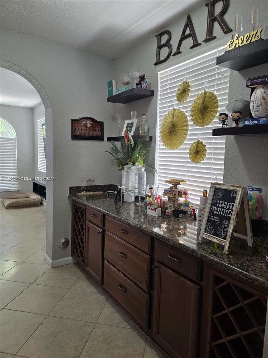 MANDARIN LAKES - Residential