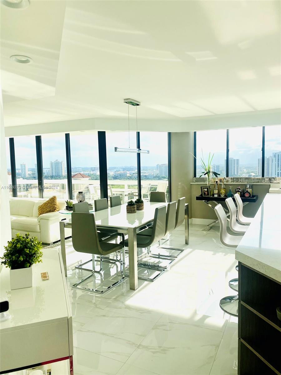 THE LANDMARK CONDO - Residential