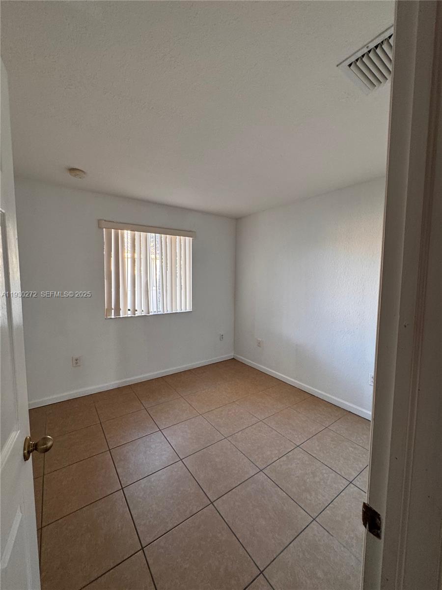 SHOMA TOWNHOMES AT KEYSCO - Residential Lease