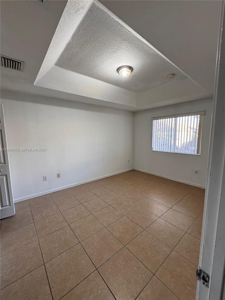 SHOMA TOWNHOMES AT KEYSCO - Residential Lease