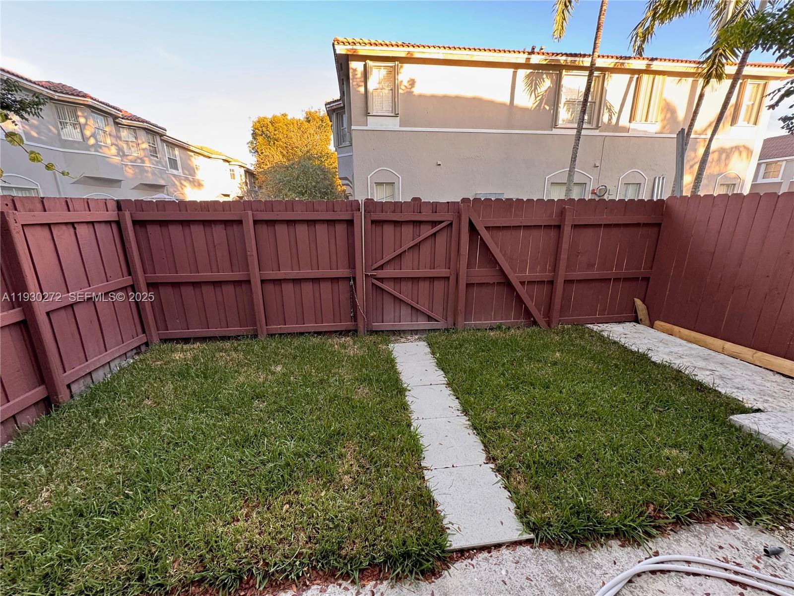 SHOMA TOWNHOMES AT KEYSCO - Residential Lease