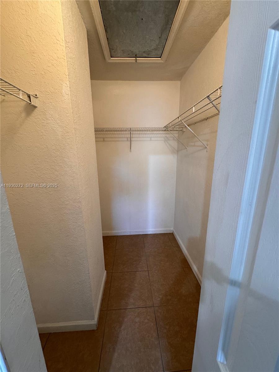 SHOMA TOWNHOMES AT KEYSCO - Residential Lease