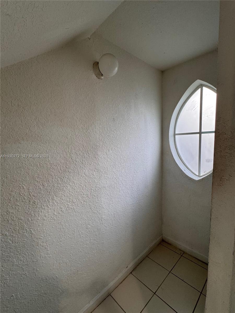 SHOMA TOWNHOMES AT KEYSCO - Residential Lease