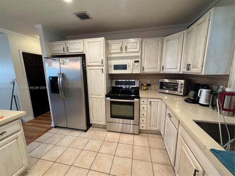 Single Family Residence in Davie FL 13791 18th Ct 32.jpg