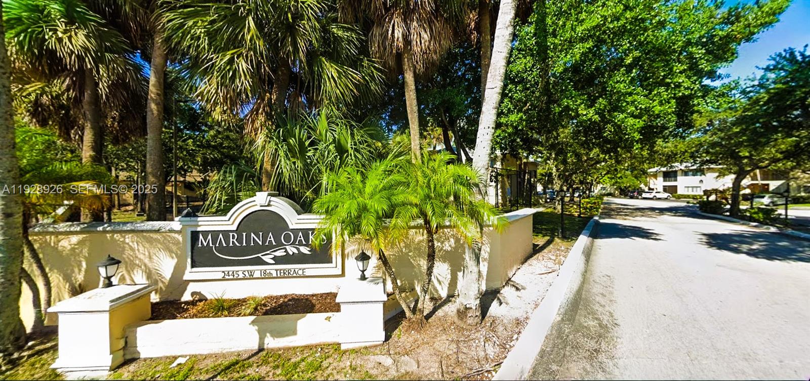 MARINA OAKS CONDO - Residential Lease