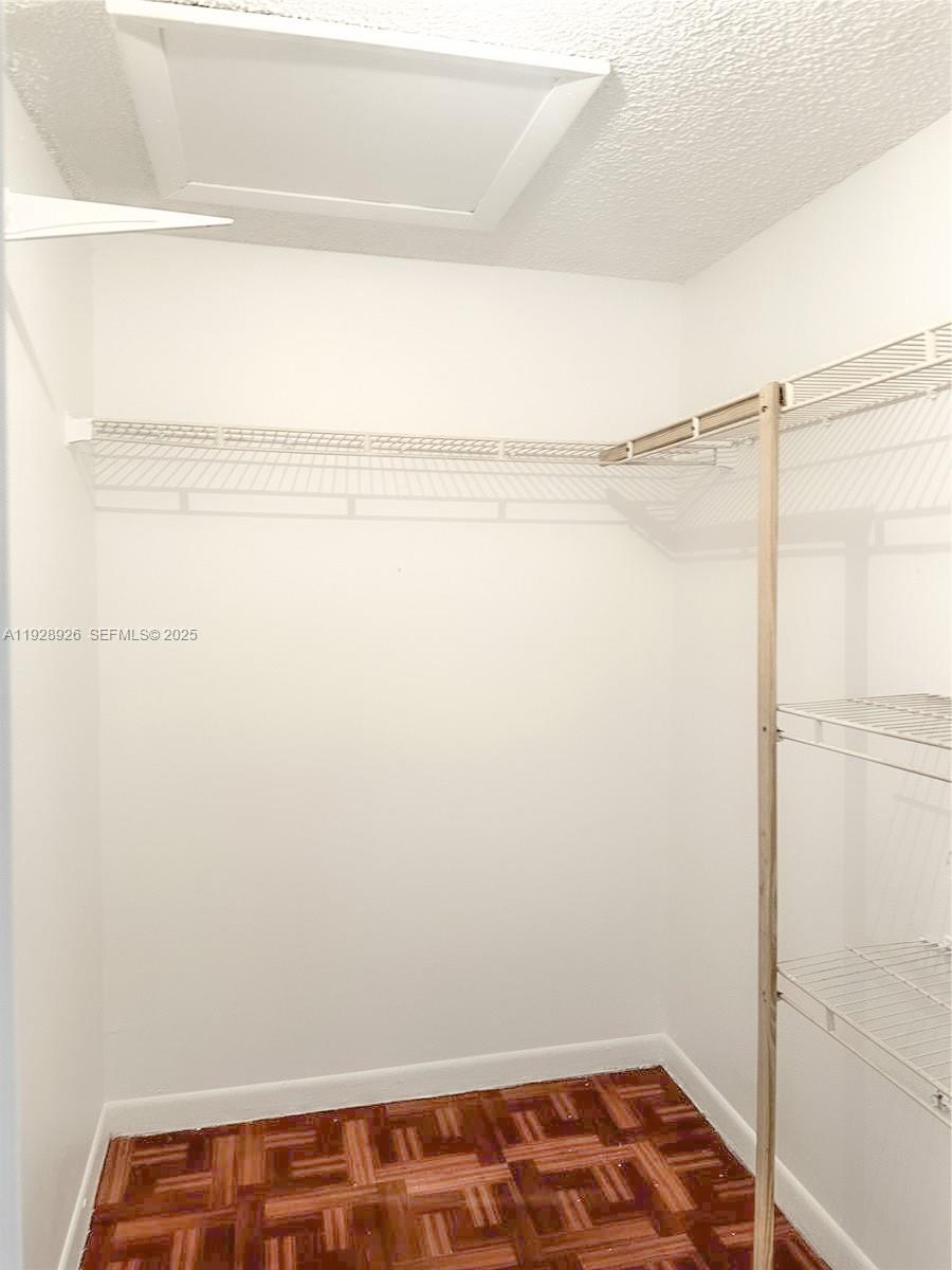 MARINA OAKS CONDO - Residential Lease