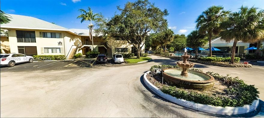 Beautiful and spacious 2-bedroom, 2-bathroom condo featuring a desirable split floor plan in the peaceful community of Marina Oaks in Fort Lauderdale. This bright unit offers lots of natural light, laminated flooring throughout, an open kitchen with vaulted ceilings, and a washer and dryer inside the unit. The master bedroom includes a spacious walk-in closet, and a private screened balcony provides the perfect spot to relax. Well maintained community with a large pool, barbeque area, gym and tennis court.    
**MOVE IN WITH JUST FIRST MONTH AND SECURITY DEPOSIT**  realtors check the broker remarks   
Centrally located! easy access to I-95 and 595. Minuets from Fort Lauderdale Airport, shopping centers, restaurants, downtown Fort Lauderdale, places of worship and more. Available furnished or unfurnished to suit tenant preference.   
WATER IS INCLUDED IN THE RENT.