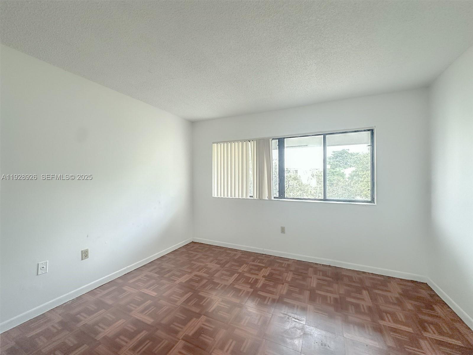 MARINA OAKS CONDO - Residential Lease