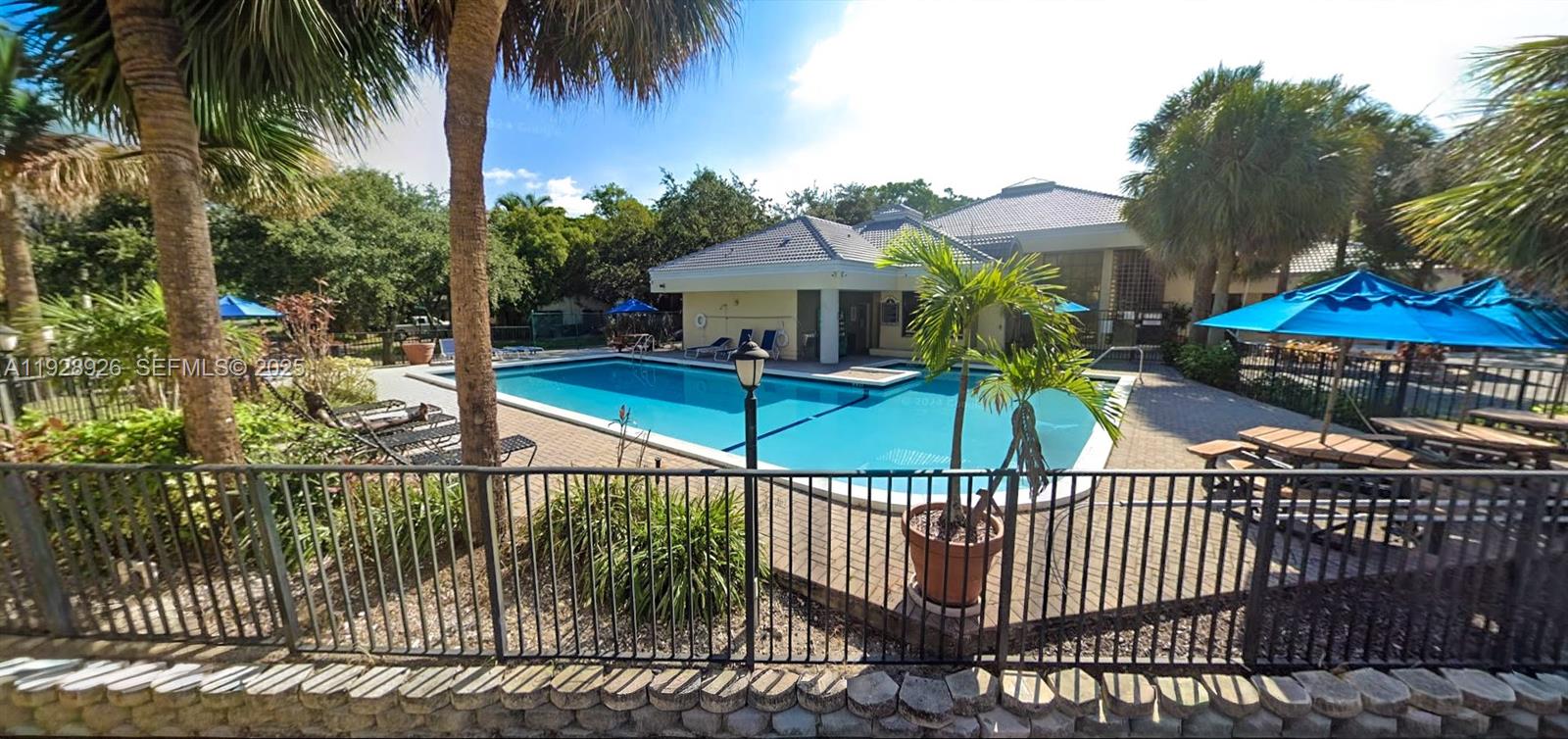 MARINA OAKS CONDO - Residential Lease