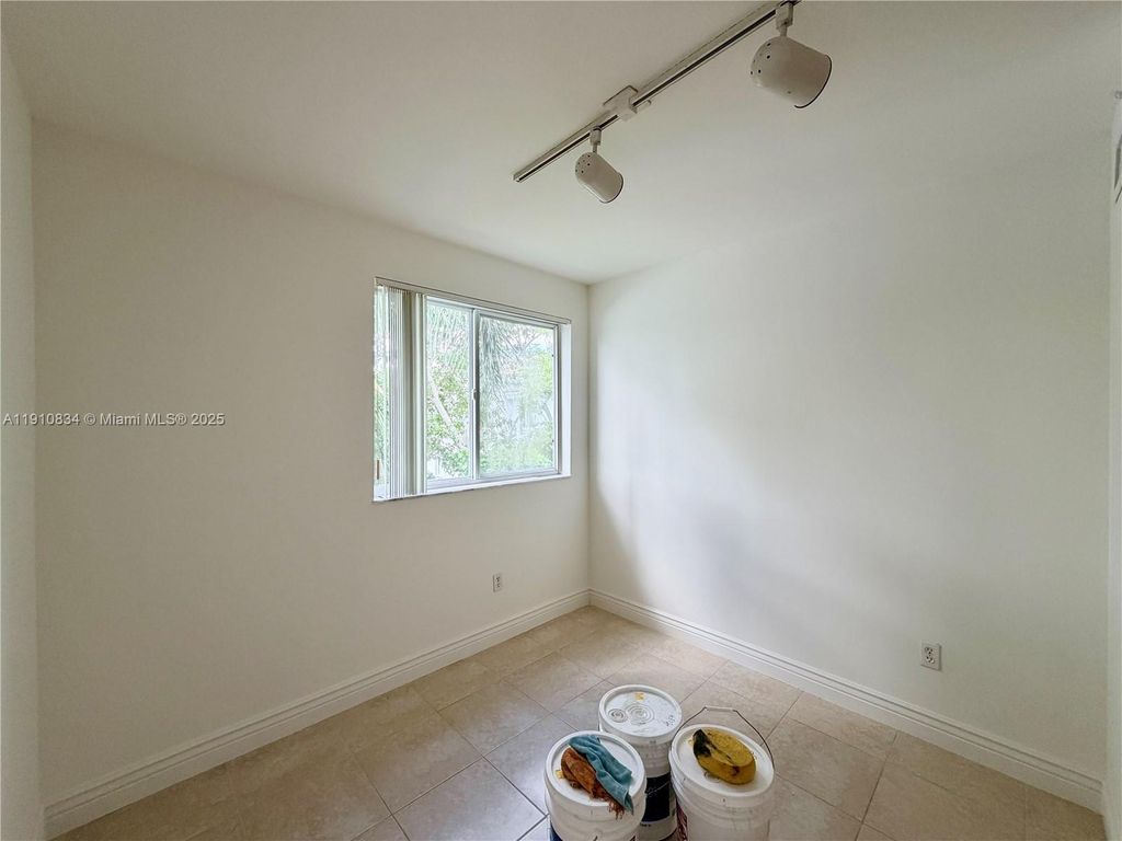 Photo of 2600 S University Dr #318, Davie, FL 33328 (MLS # A11910834)