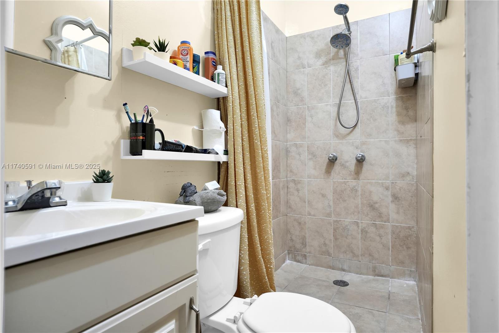 AMERICAN HOMES 1ST ADDN - Residential