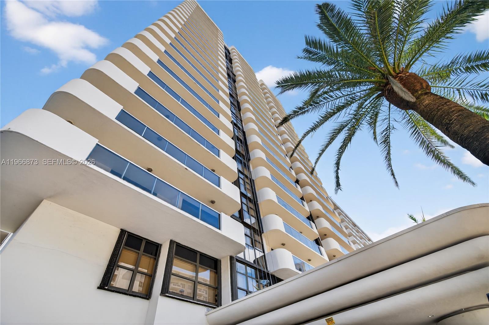 LEXCELLENCE CONDO - Residential