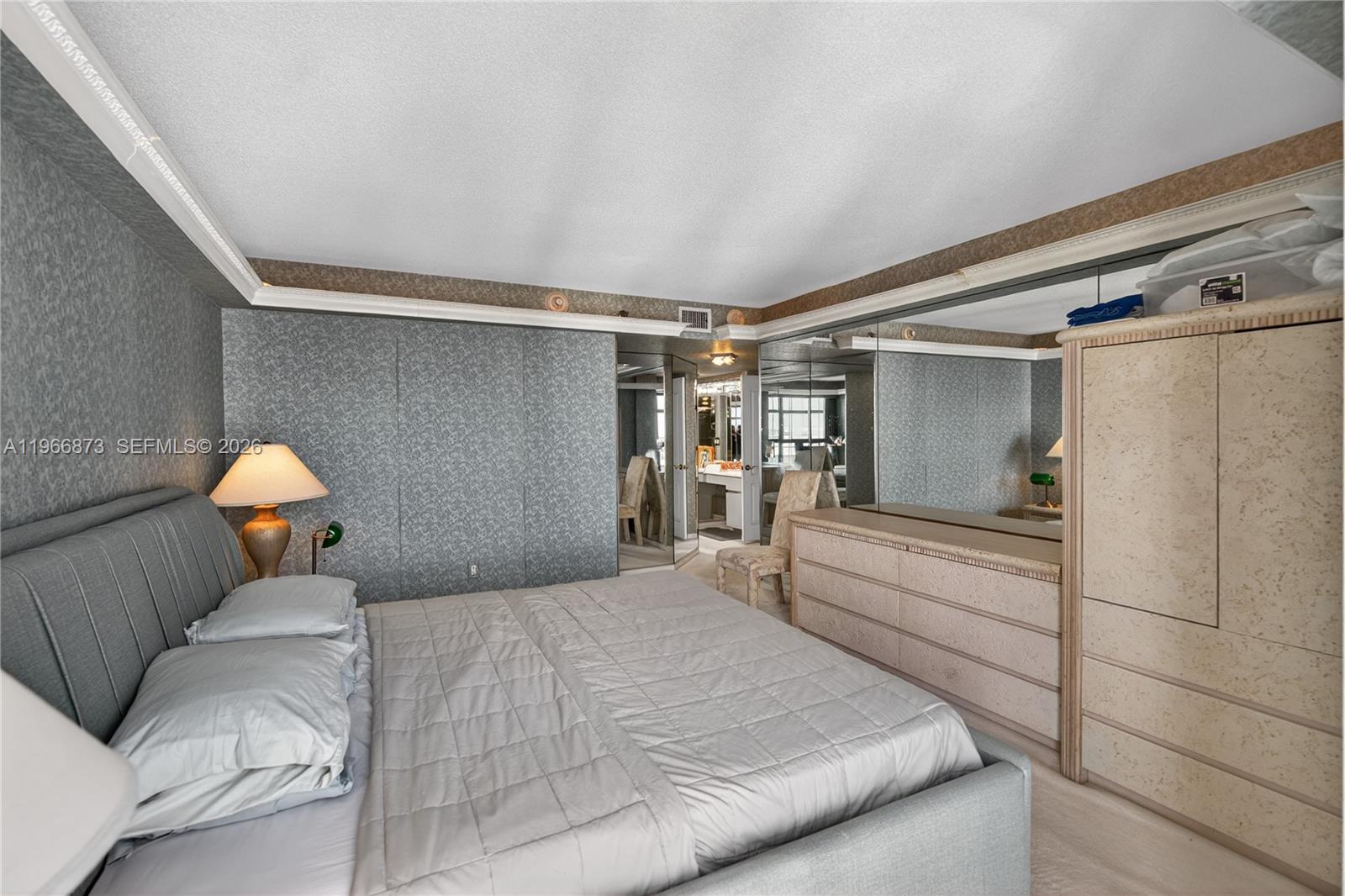 LEXCELLENCE CONDO - Residential