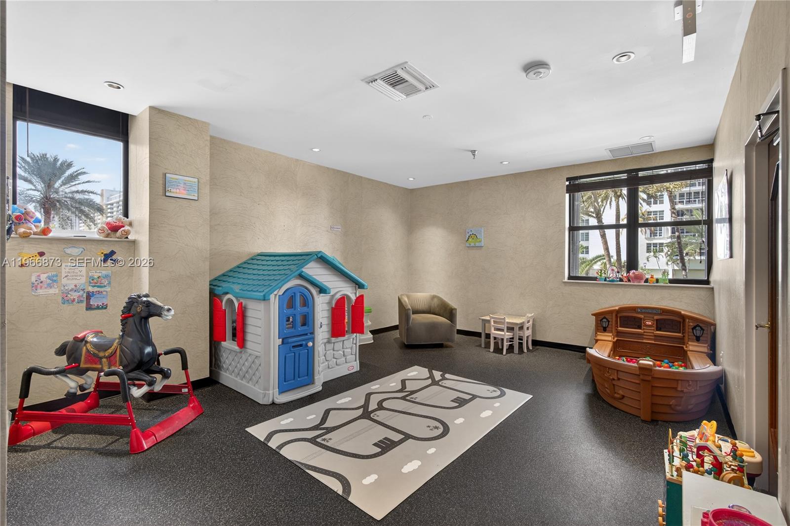 LEXCELLENCE CONDO - Residential