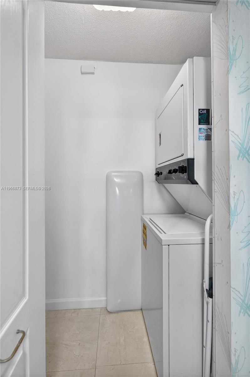 LEXCELLENCE CONDO - Residential