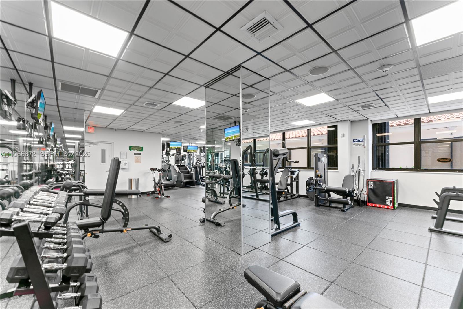 LEXCELLENCE CONDO - Residential