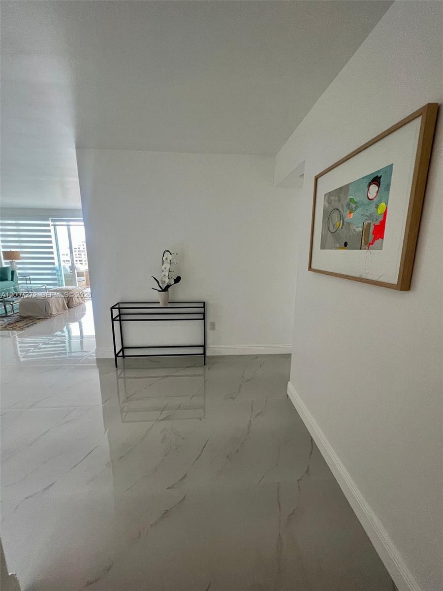 155 Ocean Lane Dr 1011