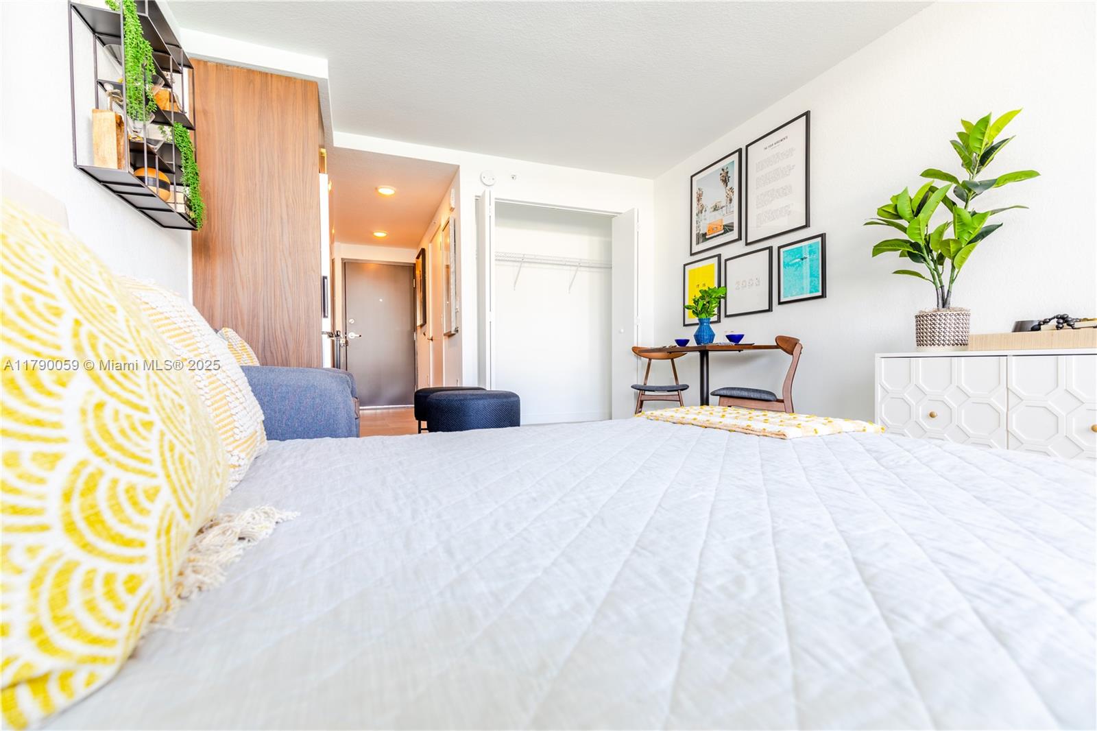 1950 W 49th St 263