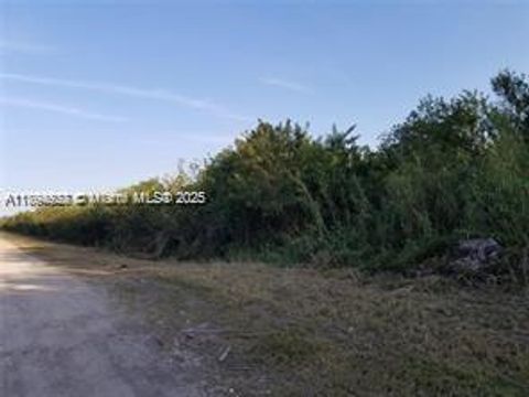 121 ST SW Unincorporated Dade FL 33035