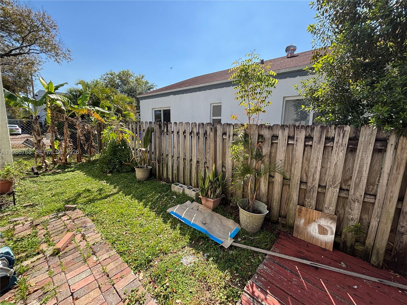 BAY VISTA PARK AMD - Residential Lease