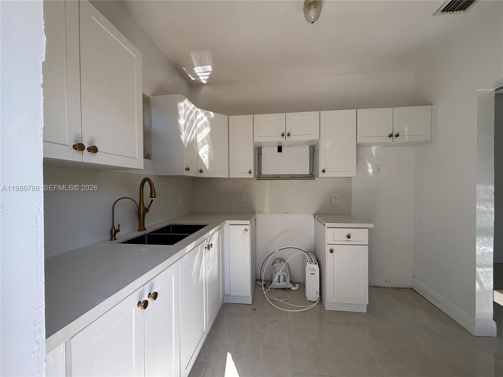 BAY VISTA PARK AMD - Residential Lease