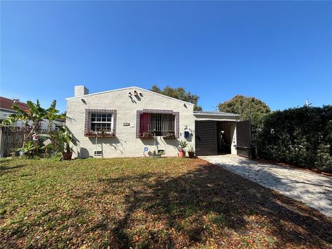 521 NW 48th St Miami FL 33127