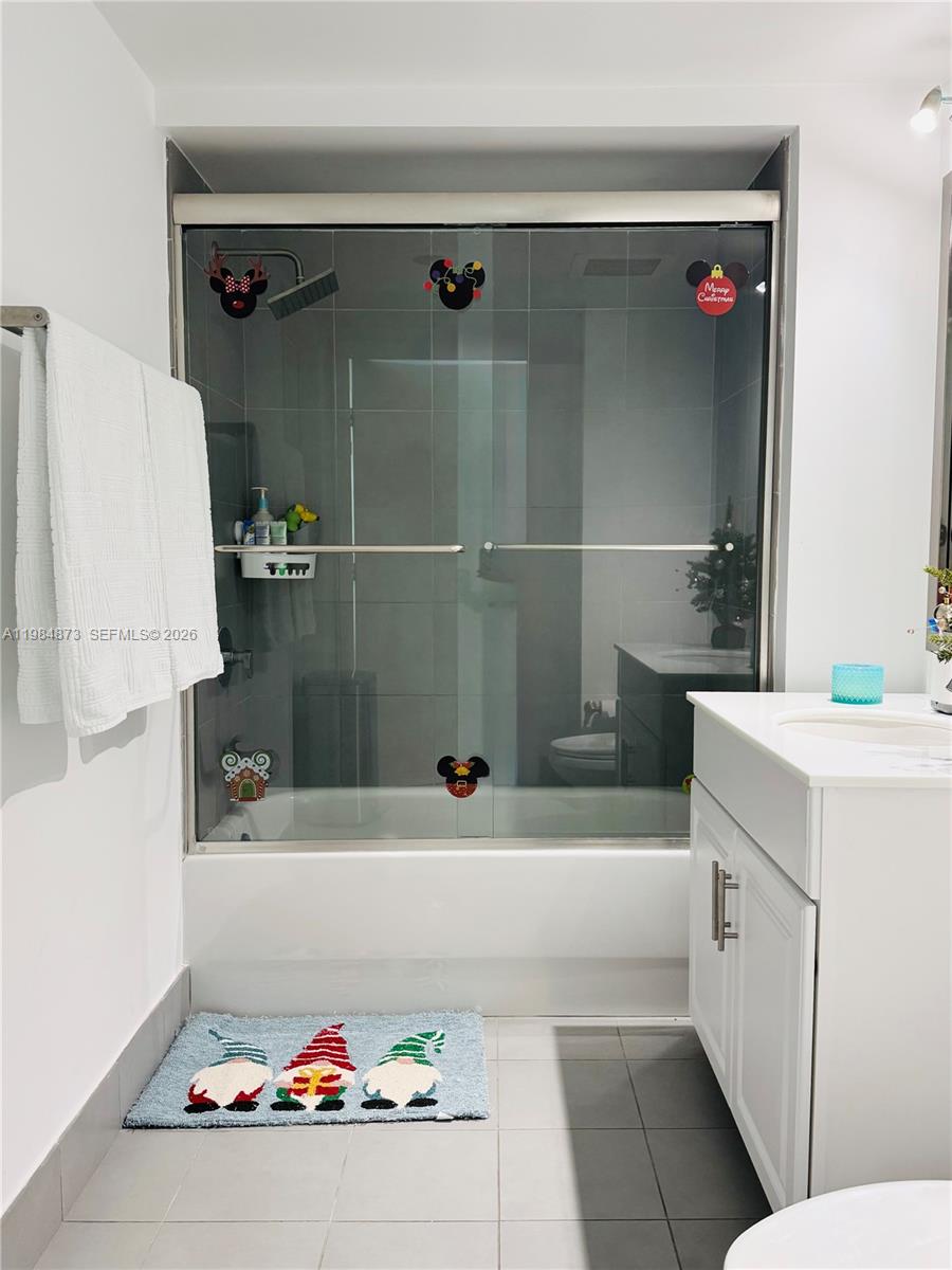 MINT CONDO - Residential Lease