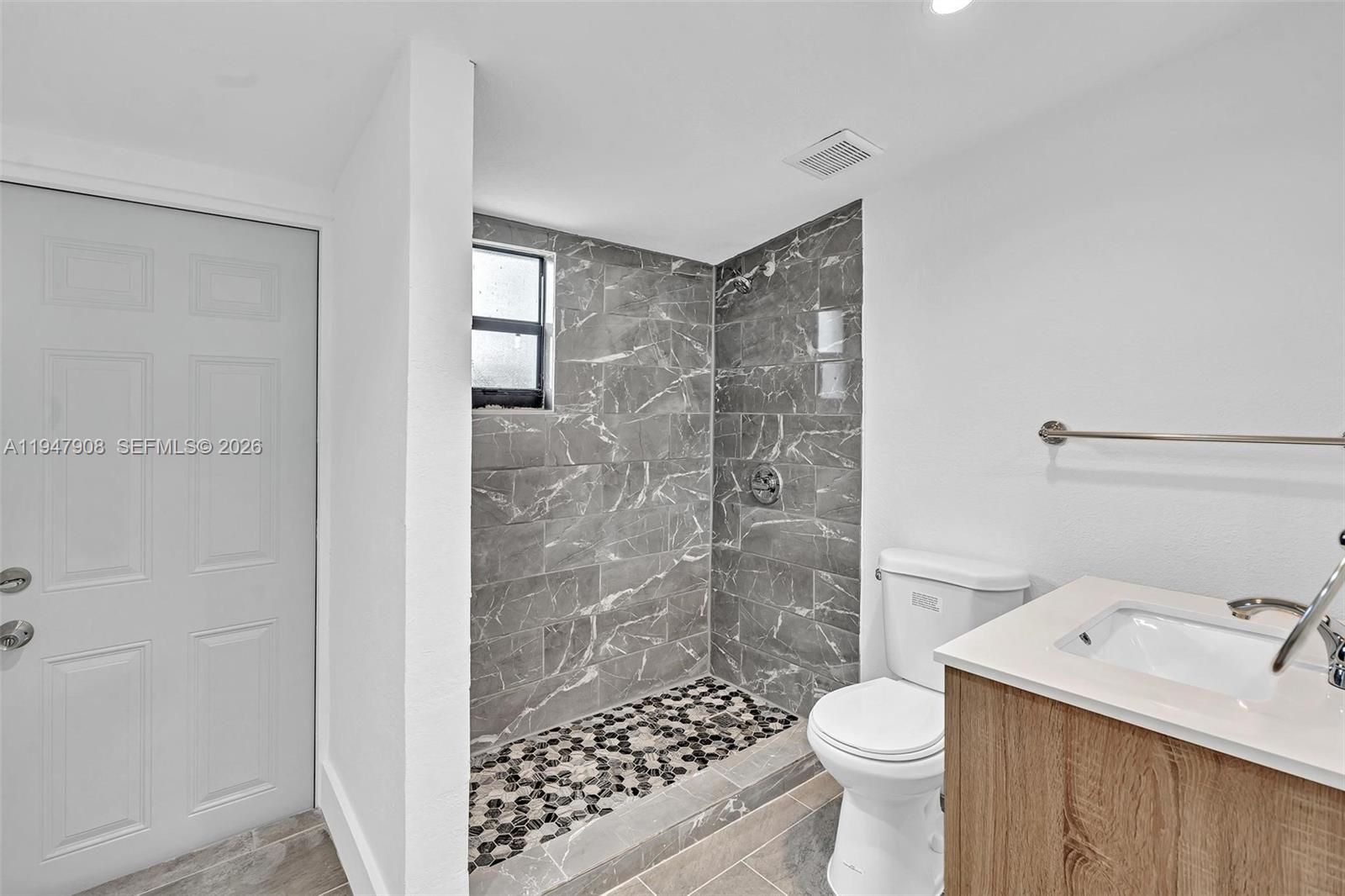 SOUTH BAY ESTATES - Residential