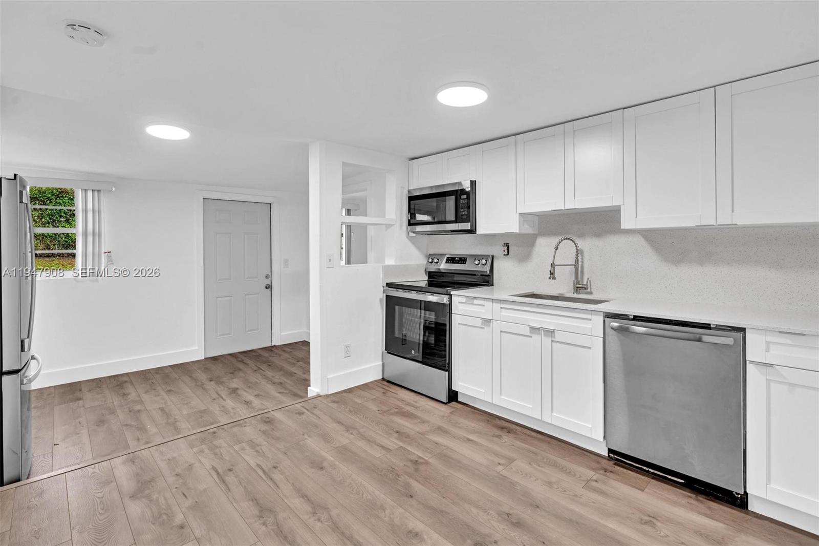 SOUTH BAY ESTATES - Residential