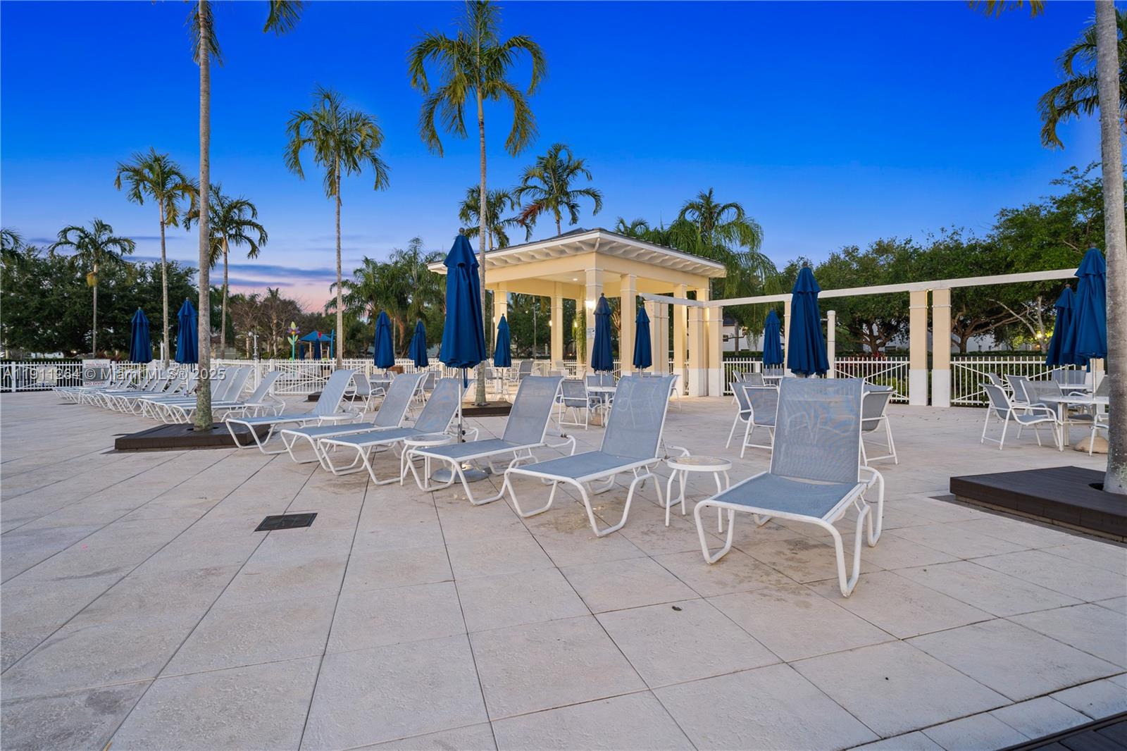 CARIBBEAN ISLES VILLAS CO - Residential Lease