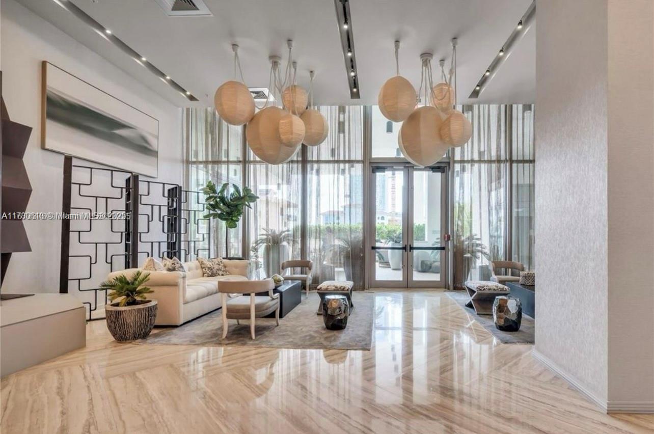 BISCAYNE BEACH CONDO - Residential