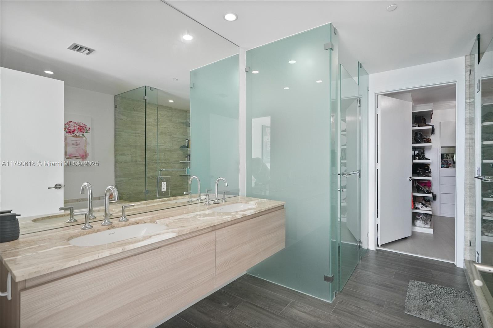 BISCAYNE BEACH CONDO - Residential