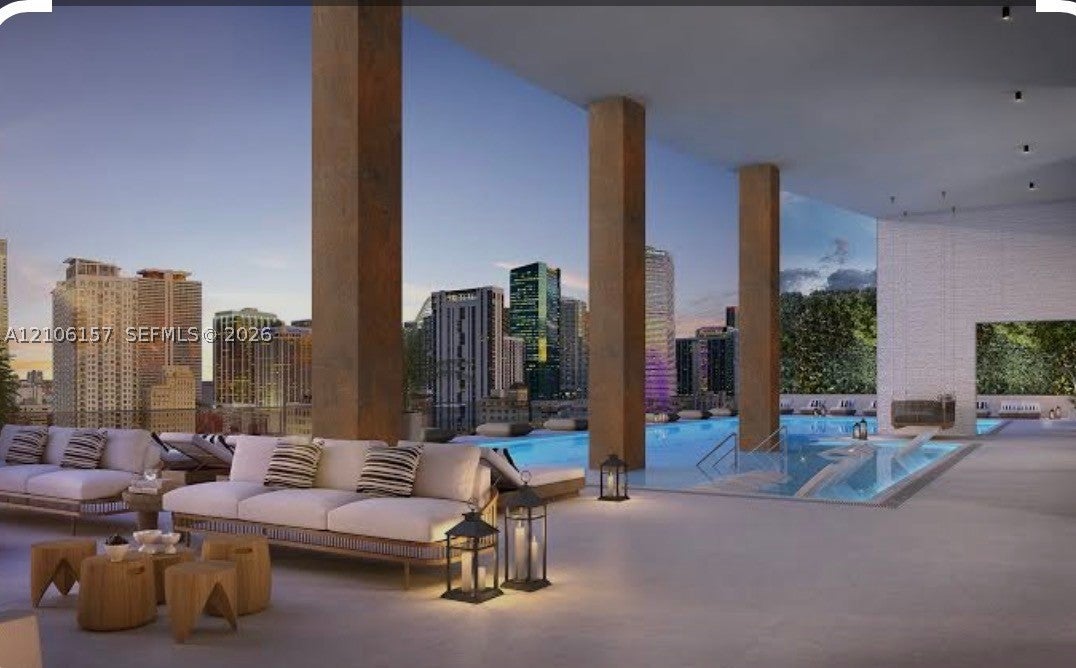 225 N Miami 1003