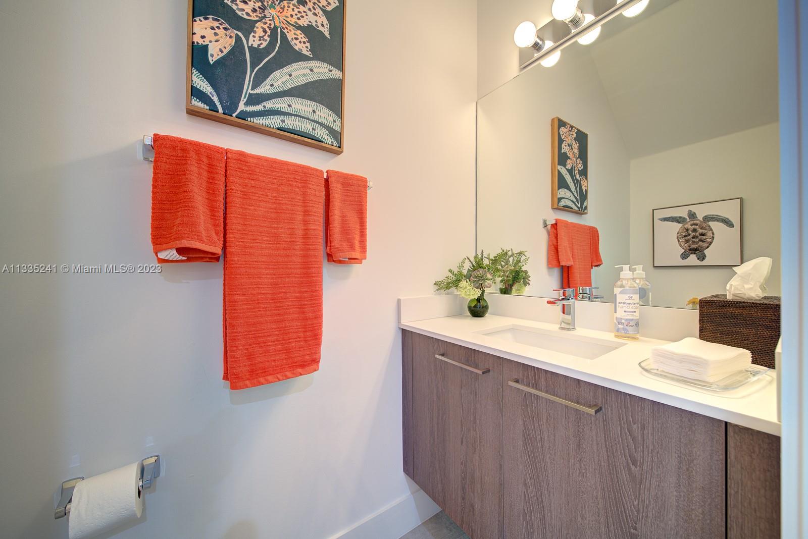 URBAN VILLAGE AT 5TH AVE - Residential