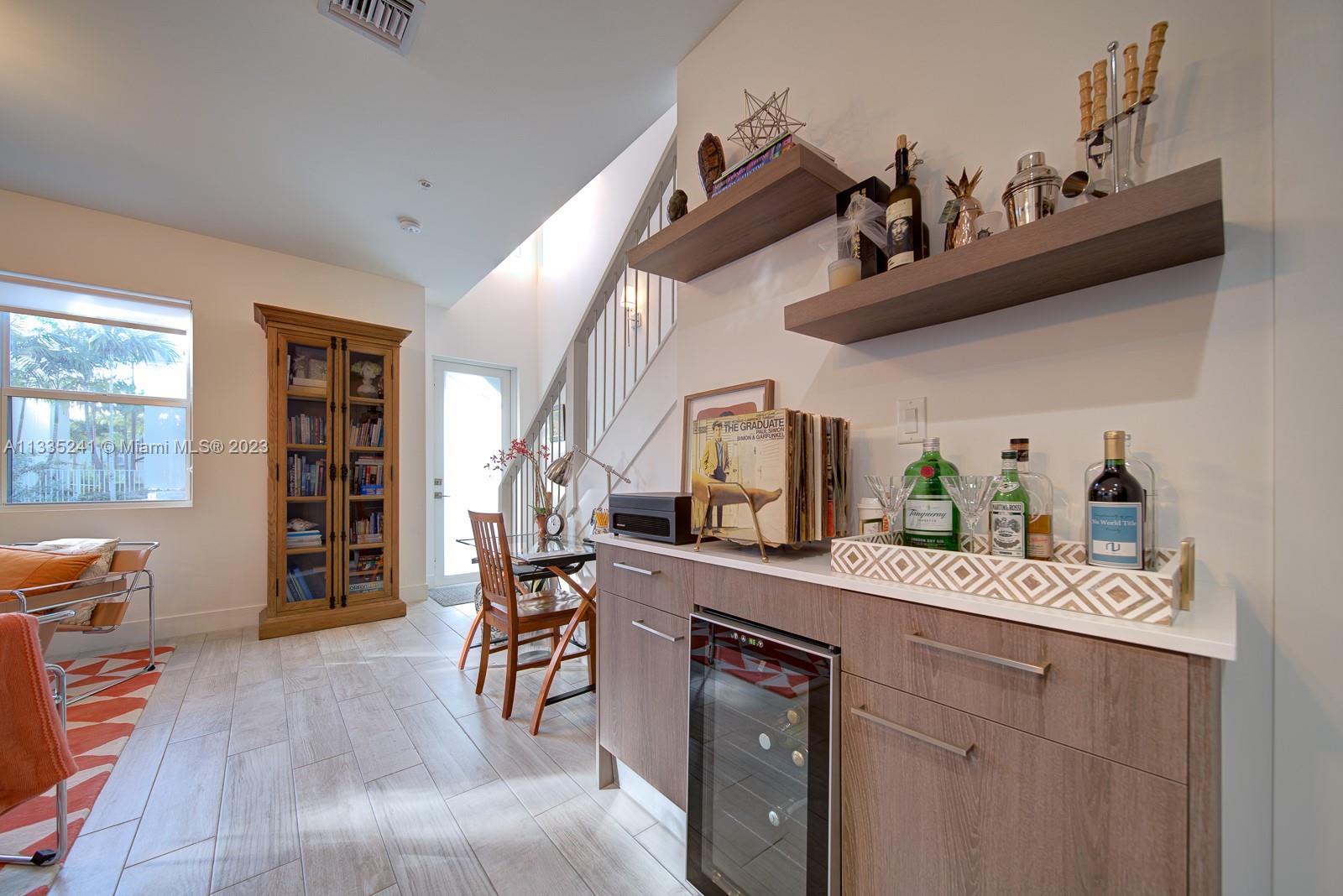 URBAN VILLAGE AT 5TH AVE - Residential